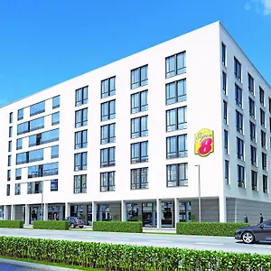 Otel Super 8 By Wyndham West