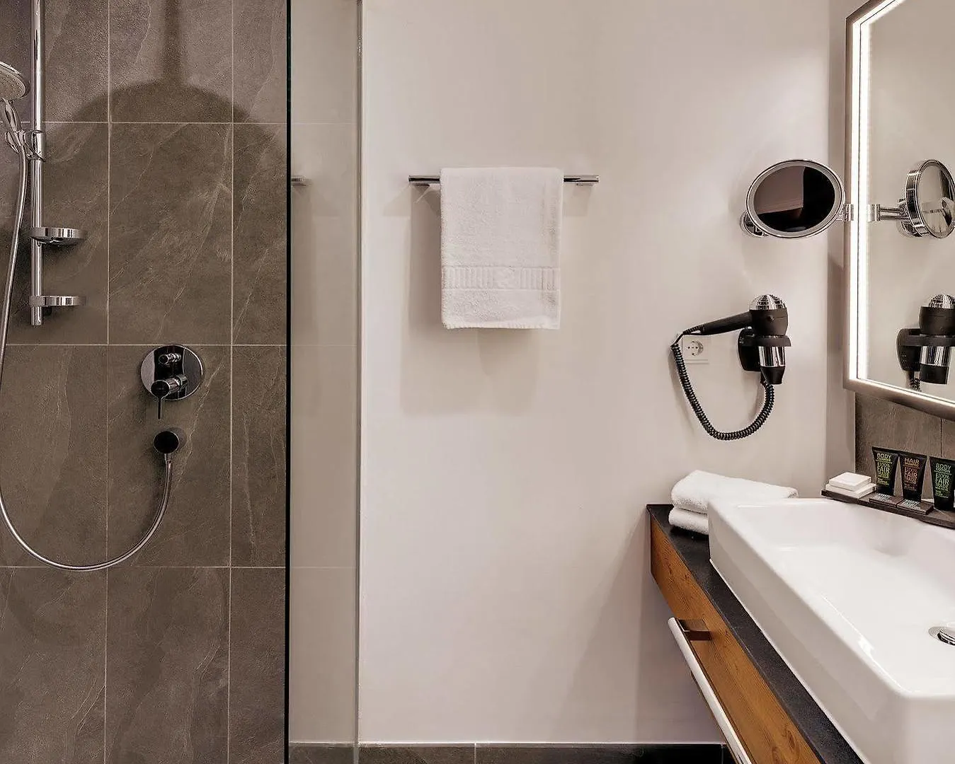 Alpen Hotel München