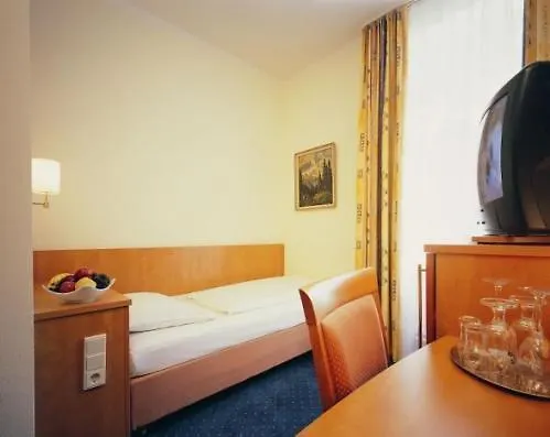 ****  Alpen Hotel Muenchen Germany