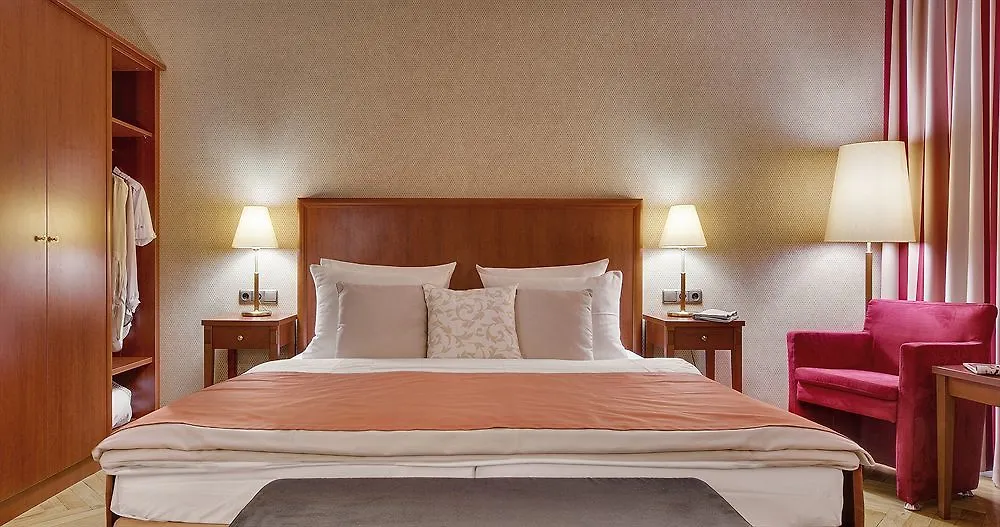Alpen Hotel Muenchen Germany
